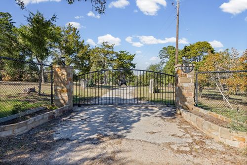 305 Whitesands Trl, Dale, TX, 78616 | Card Image