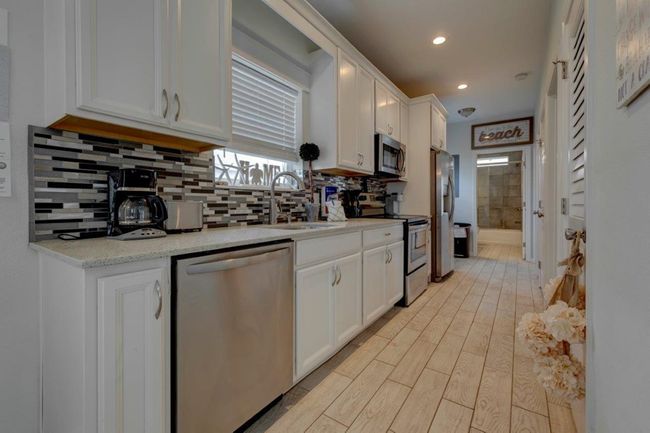 2 - 103 Ocean View Dr, House other with 2 bedrooms, 2 bathrooms and 2 parking in Mexico Beach FL | Image 6