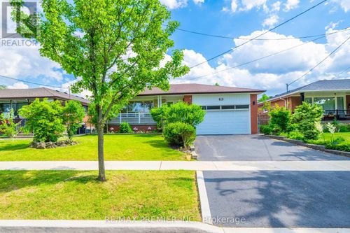 62 Keegan Cres, North York, ON, M3J1G2 | Card Image
