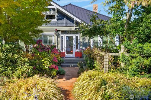 1520 8th St, Anacortes, WA, 98221-1838 | Card Image