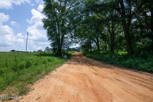 136 Arena Rd, Prentiss, MS, 39474-4387 | Card Image