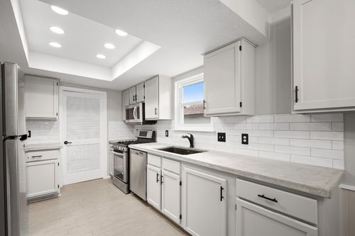 211 Woodmont Dr, Georgetown, TX, 78628-8741 | Card Image