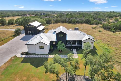 150 Wandering Oak Cir, Burnet, TX, 78611-2230 | Card Image