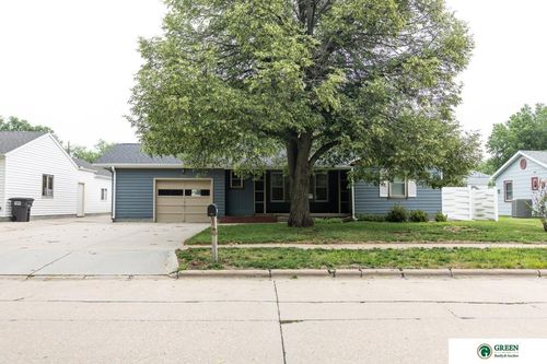 1930 N Grant Avenue, York, NE, 68467 | Card Image