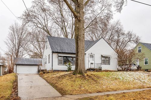 4119 Ardmore Rd, Des Moines, IA, 50310-4826 | Card Image