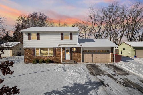 2979 Chisholm Parkway, Maplewood, MN, 55109 | Card Image