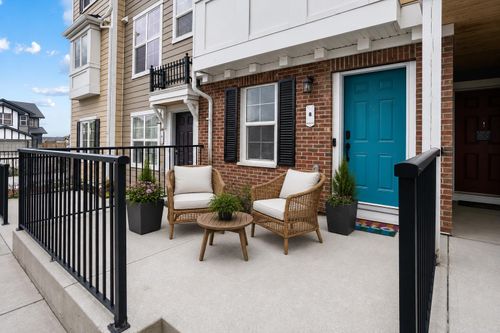 8 Sherwood Row Nw, Calgary, AB, T3R0X1 | Card Image