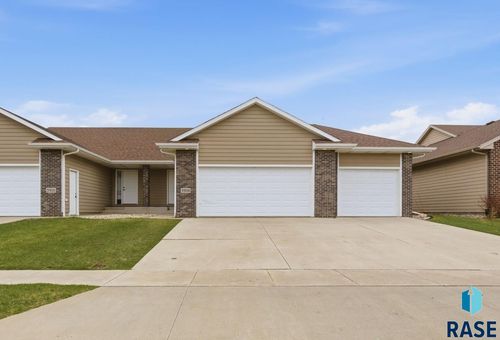 5918 S Mandy Ave Avenue, Sioux Falls, SD, 57106 | Card Image