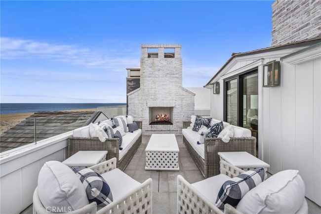 2148 E Oceanfront, House other with 5 bedrooms, 5 bathrooms and 3 parking in Newport Beach CA | Image 54