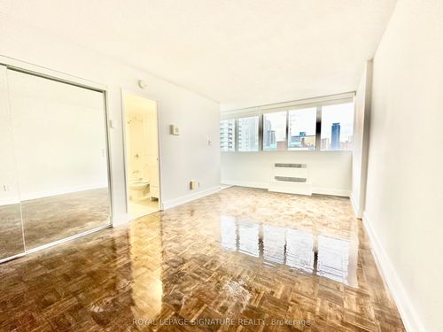 1213-33 Isabella St, Toronto, ON, M4Y2P7 | Card Image