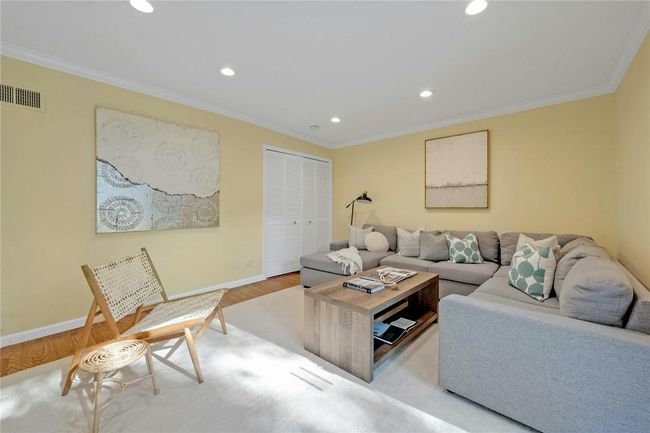 13 Harvard Rd, House other with 3 bedrooms, 2 bathrooms and 2 parking in Scarsdale NY | Image 9