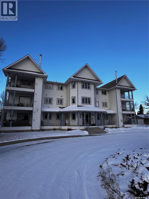 800 Hartney Ave, Weyburn, SK, S4H0L8 | Card Image