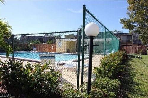 apt-4-1715 Park Meadows Dr, FORT MYERS, FL, 33907-3707 | Card Image