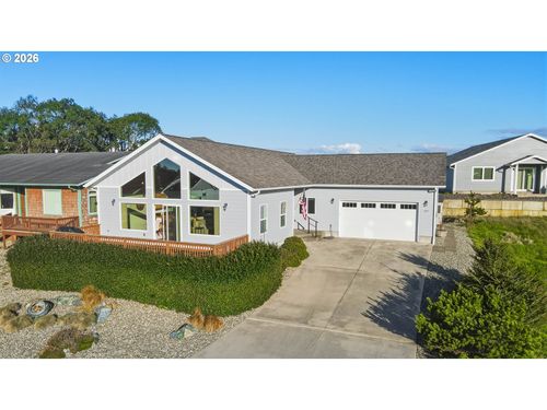 947 Hailey Ln, Bandon, OR, 97411-8906 | Card Image