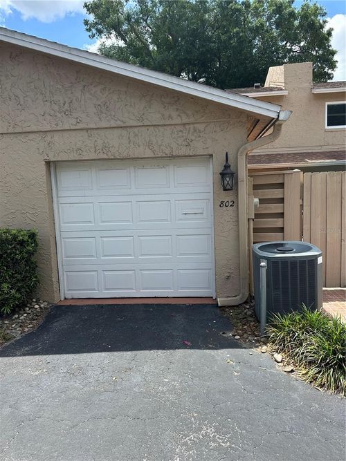 2-802 Park Lake Cir, MAITLAND, FL, 32751-6341 | Card Image