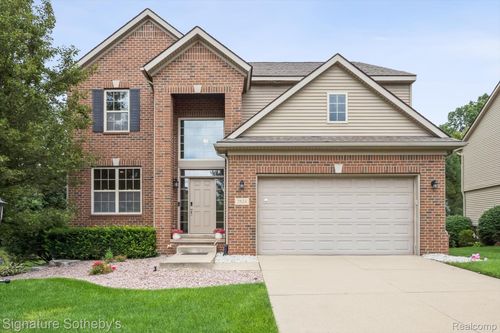 2624 Trillium Hills Dr, Commerce Twp, MI, 48382-2196 | Card Image