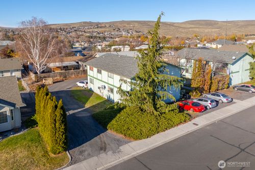 223 E St Ne, Ephrata, WA, 98823-1767 | Card Image