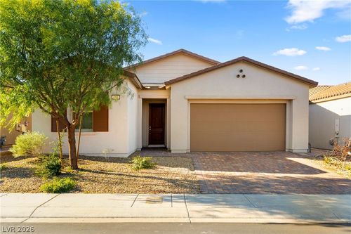 557 Comodo St, Henderson, NV, 89011-5486 | Card Image
