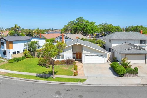 13701 Darvalle St, Cerritos, CA, 90703-6327 | Card Image