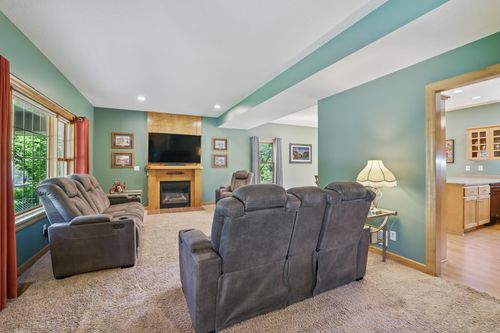 1615 Quasar Ct S, Lake Saint Croix Beach, MN, 55043-8414 | Card Image