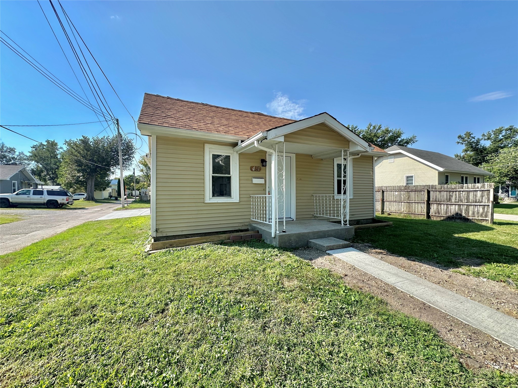 4th Ave, Newton, IA 50208