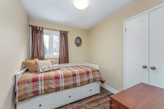 239 Centre St, House other with 4 bedrooms, 2 bathrooms and 6 parking in Angus ON | Image 16