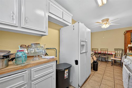 2624 Deams St, Houston, TX, 77093-8129 | Card Image