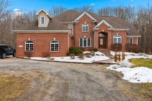 65690 North Ave, Ray, MI, 48096-2128 | Card Image