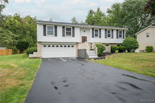 64 Candy Ln, Orchard Park, NY, 14127-4605 | Card Image
