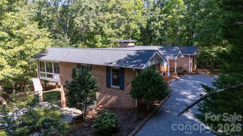 1137 Mountain Laurel Dr, Columbus, NC, 28722-4448 | Card Image