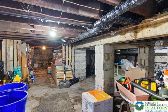 923 N Webster Ave, Home with 9 bedrooms, 5 bathrooms and 3 parking in Scranton PA | Image 55