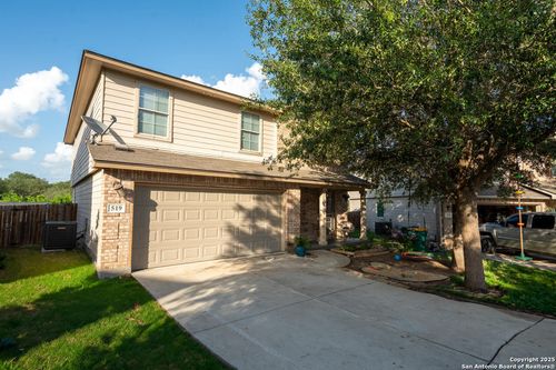 519 Donalan Dr, Converse, TX, 78109-1150 | Card Image