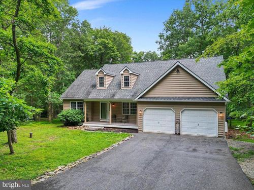 31 White Oak Dr, Jim Thorpe, PA, 18229-9516 | Card Image