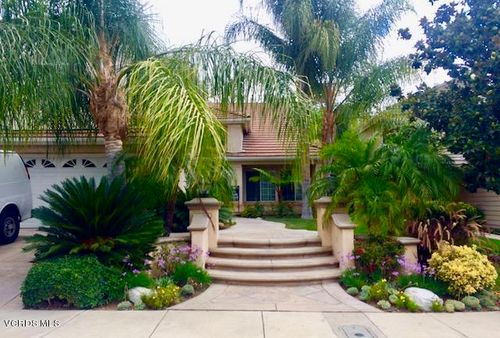 5055 Blackpool Ave, Oak Park, CA, 91377-4804 | Card Image