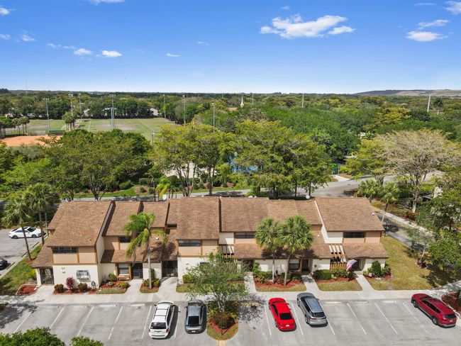 4709 Nw 30 Th St, Condo with 3 bedrooms, 3 bathrooms and null parking in Coconut Creek FL | Image 35