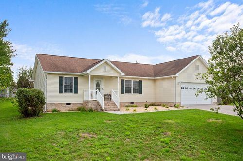 259 N Sunset Dr, Broadway, VA, 22815-9421 | Card Image