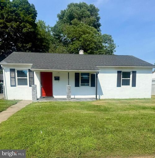 49 Memorial Dr, NEW CASTLE, DE, 19720-1332 | Card Image