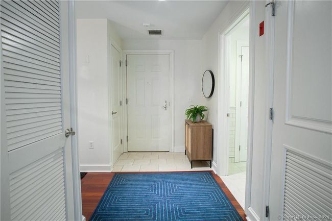 APT-215 - 85 Memorial Rd, Condo with 1 bedrooms, 1 bathrooms and null parking in West Hartford CT | Image 6