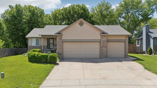 2917 E Lanners Cir, Wichita, KS, 67219-3028 | Card Image