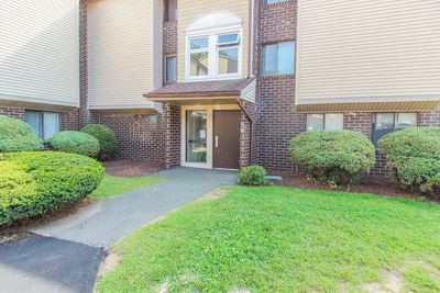 C78 - 7 Padanaram Road, Condo with 2 bedrooms, 1 bathrooms and 1 parking in Danbury CT | Image 1