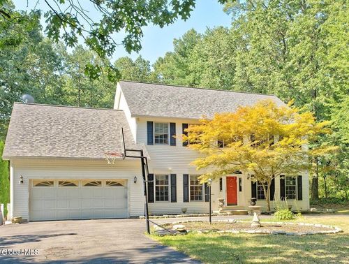 4 N Sage Hill Ln, Menands, NY, 12204-1334 | Card Image