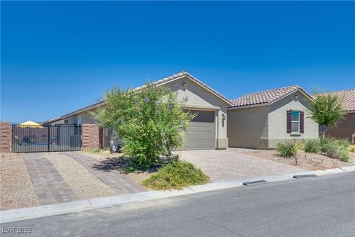 2558 Blossom Ave, Pahrump, NV, 89048-7687 | Card Image