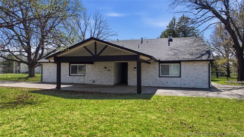 18700 94th St, Broken Arrow, OK, 74012-7217 | Card Image