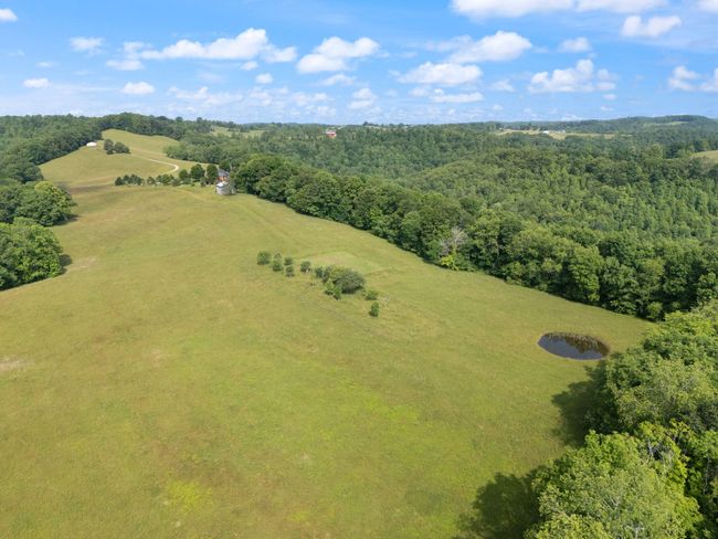 225 Hilltop Rd, Home with 3 bedrooms, 3 bathrooms and null parking in East Bernstadt KY | Image 92