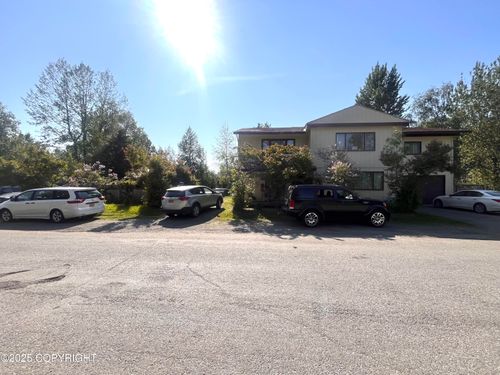 4002 Barbara Dr, Anchorage, AK, 99517-2573 | Card Image