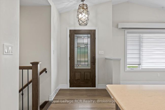 111 Macdonald Cres, House other with 4 bedrooms, 3 bathrooms and 4 parking in Grey ON | Image 5
