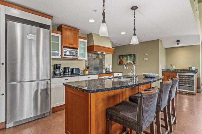 402 - 191 Kananaskis Way, Condo with 3 bedrooms, 3 bathrooms and 1 parking in Canmore AB | Image 15