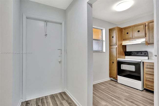 APT-212 - 8400 Lagos De Campo Blvd, Condo with 1 bedrooms, 1 bathrooms and null parking in Tamarac FL | Image 4