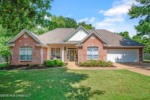 104 Middle Field Dr, Canton, MS, 39046-5504 | Card Image