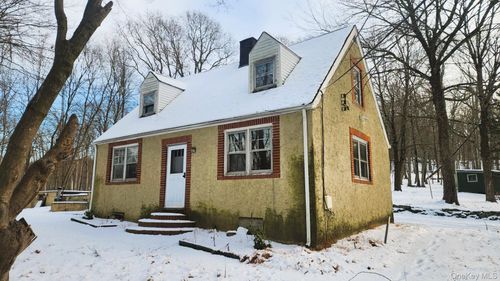 19 Whittier Hills Rd, North Salem, NY, 10560-3409 | Card Image